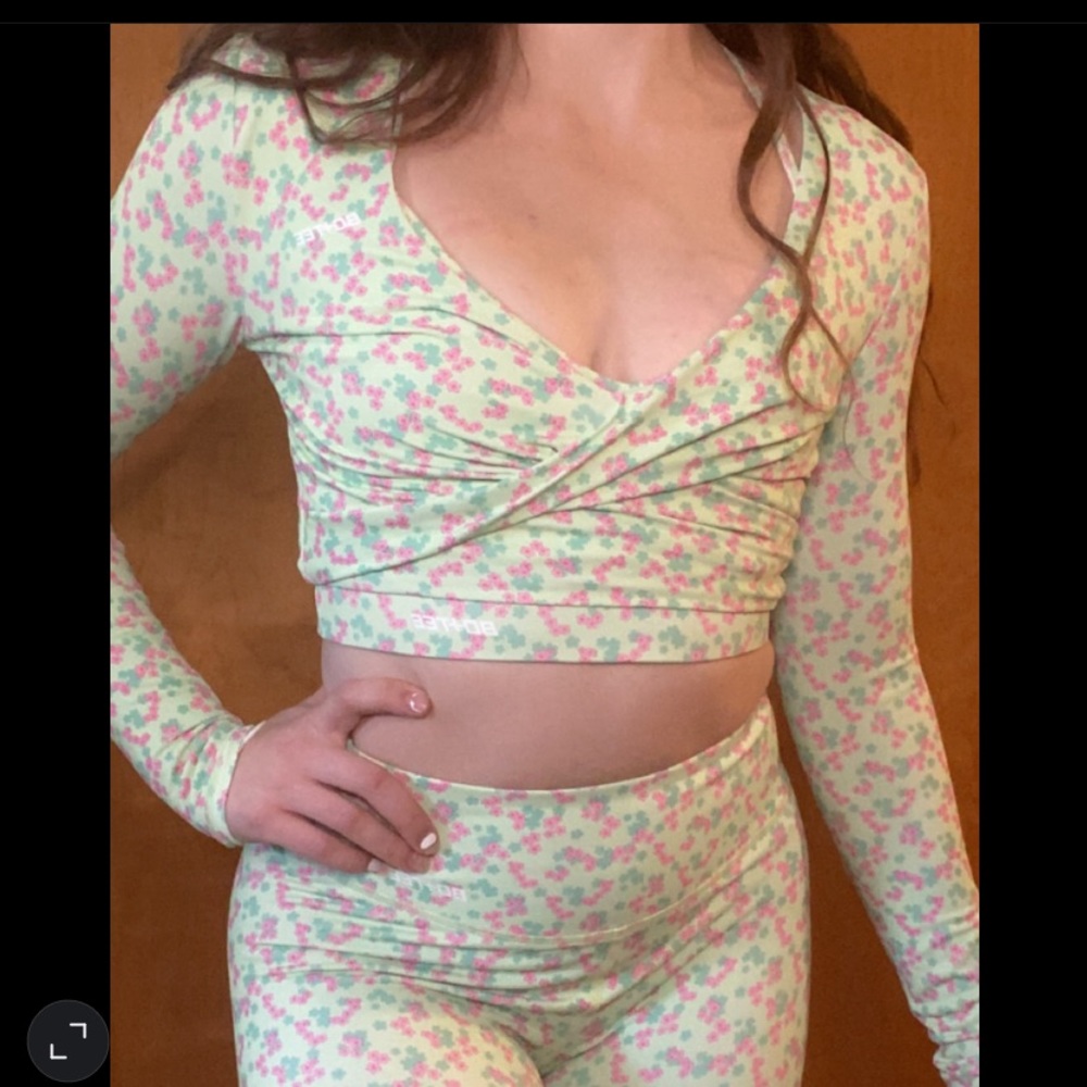 THE CUTEST 5 PIECE WORKOUT SET NEW WITH TAGS!!!